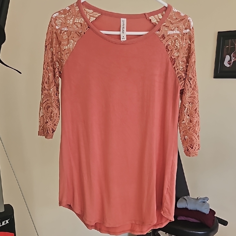 #3657 Zenana Outfitters Pink Lace 3/4 Sleeve Crew Neck Blouse